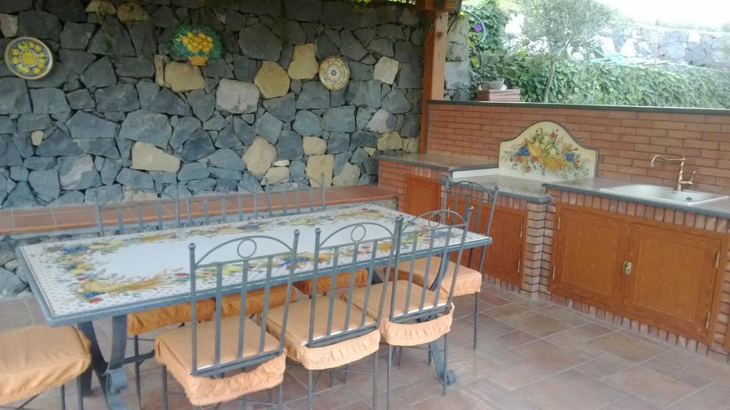 Gaggi Taormina Villa Ibiscus Alcantara חדר תמונה